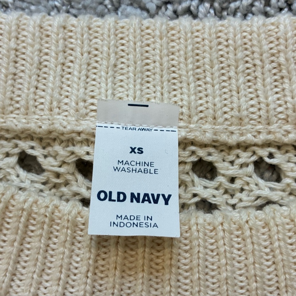GCU Old Navy Cream Crew Neck Pull Over with Textured Knit - Picture 2 of 4